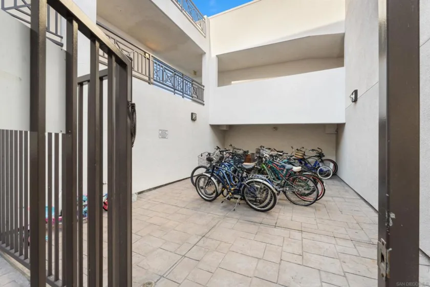 924 Hornblend Street #31 photo 29
