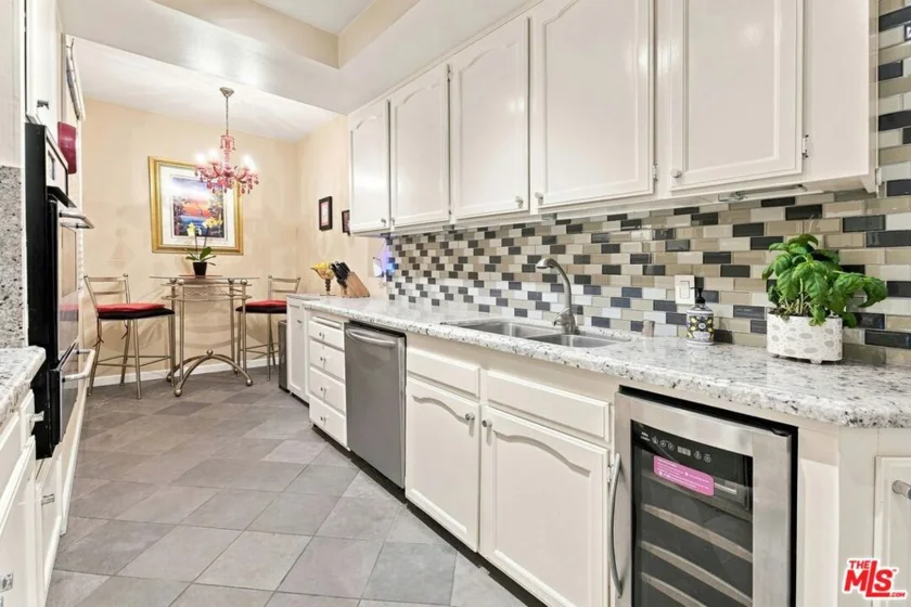 8455 Fountain Avenue #206 photo 9
