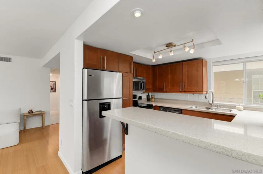 1270 Cleveland Avenue #D242 photo 8