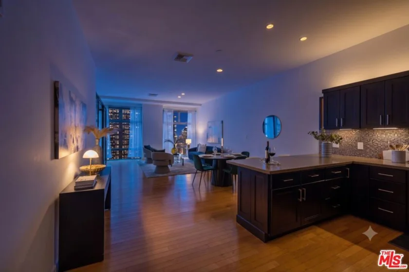 801 S Grand Avenue #1508 photo 2