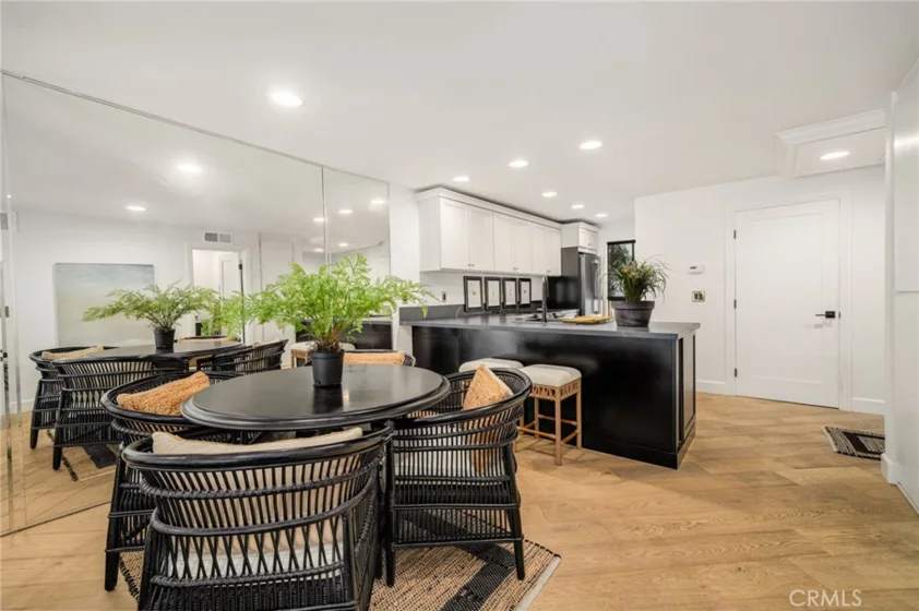 6112 N Marina Pacifica photo 11