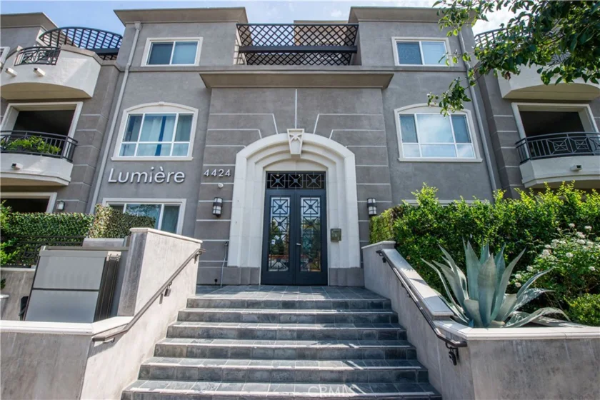 4424 Whitsett Avenue #308 photo 1