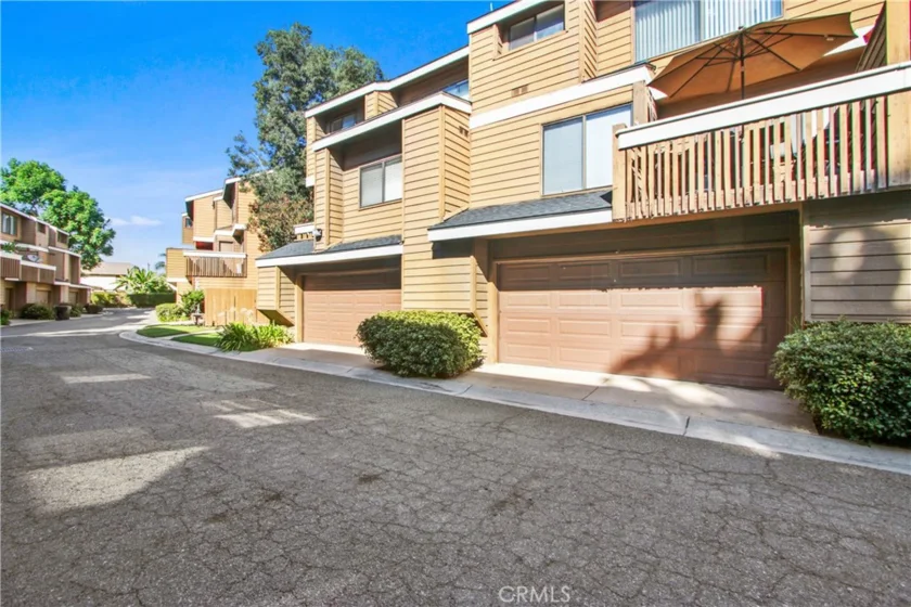 8650 Meadow Brook Avenue #B photo 1