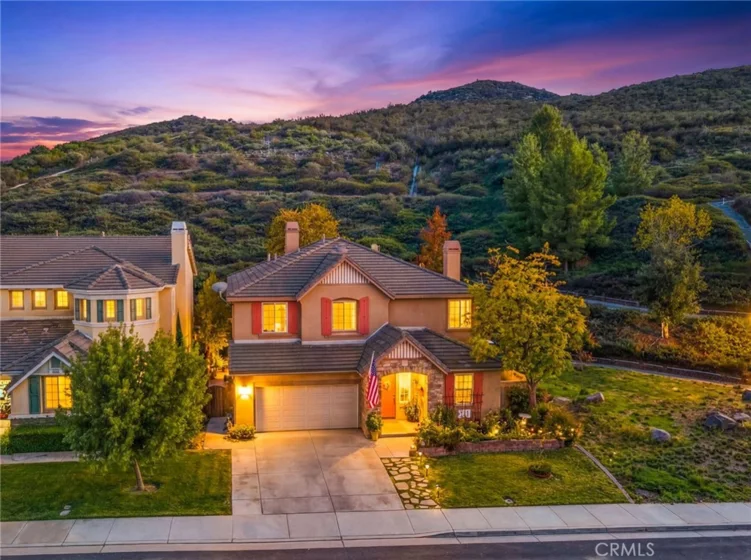 22862 Montanya photo 1