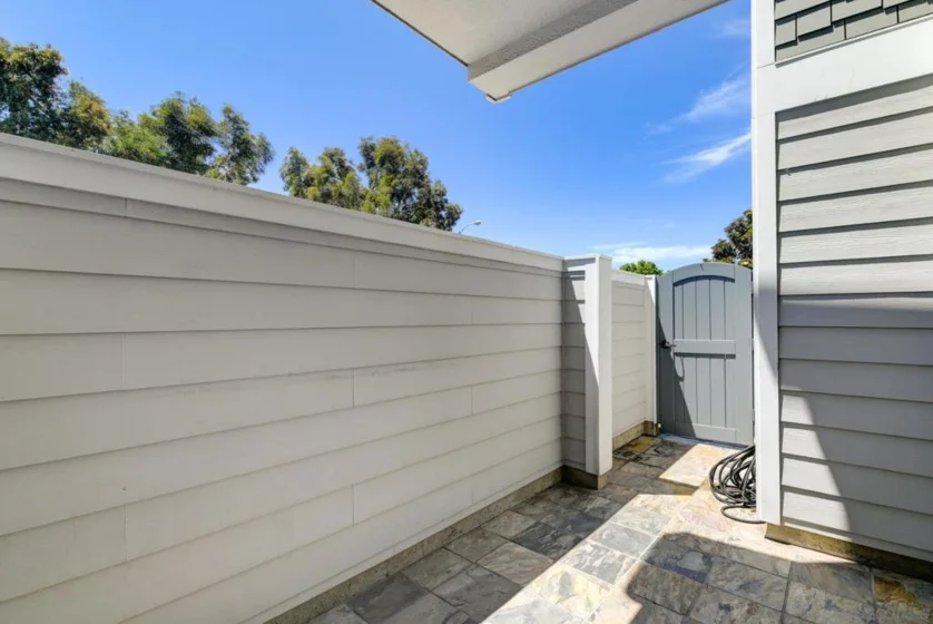 1411 1 Street photo 31