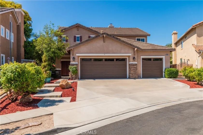 23761 Cloverleaf Way photo 1