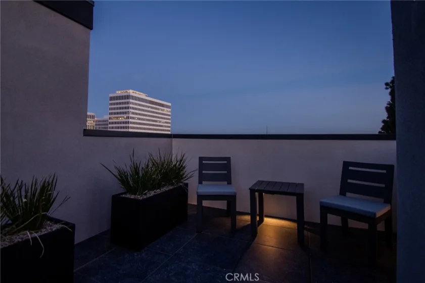 150 S Oak Knoll #103 photo 17