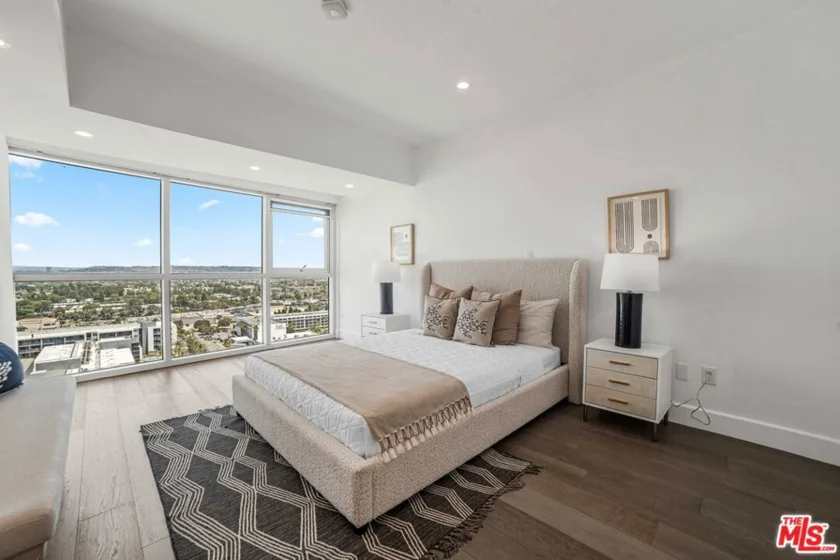 13600 Marina Pointe Drive #1904 photo 16