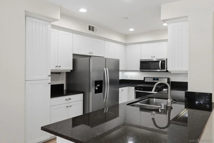 750 Harbor Cliff Way #105 photo 12