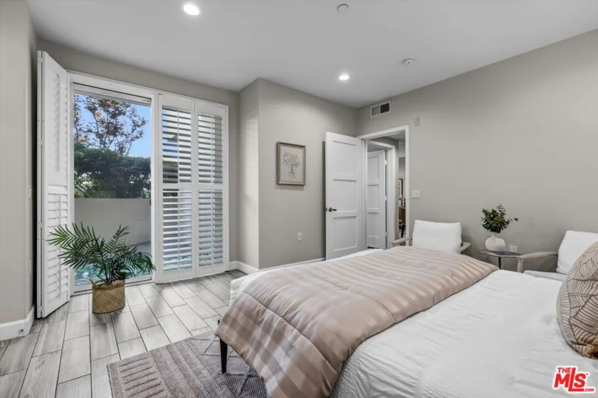 14412 Killion Street #110 photo 18