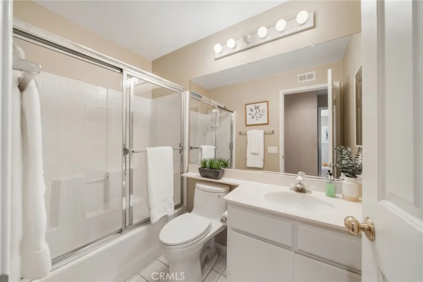 133 California Court photo 18