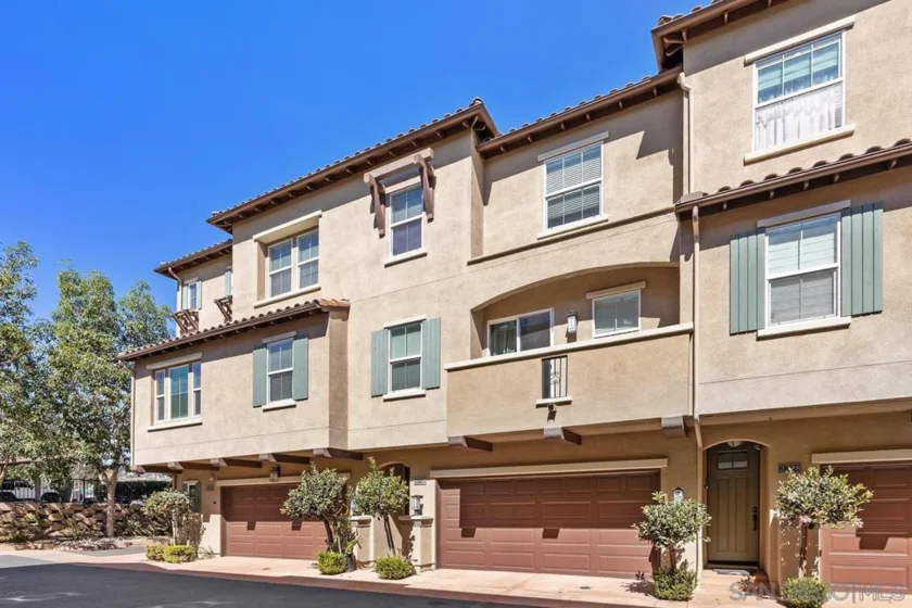 2230 Indus Way photo 2