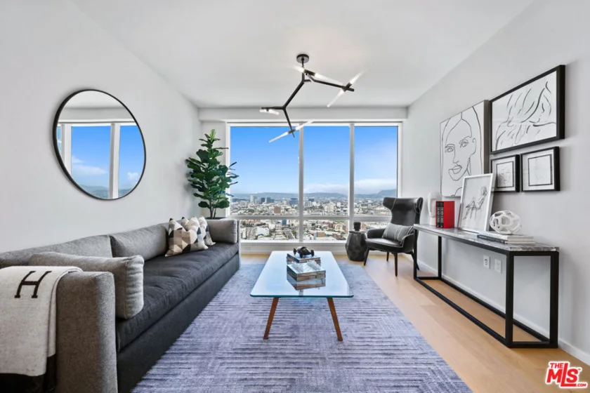 877 Francisco Street #2212 photo 3