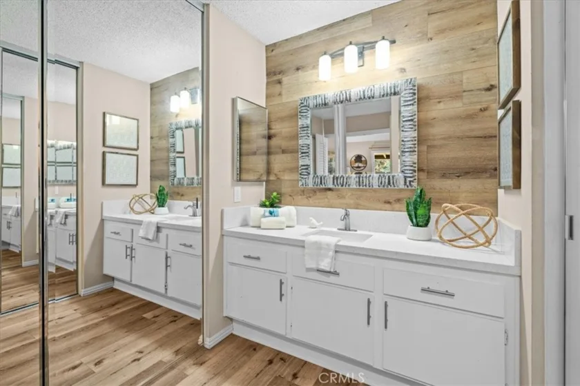 208 Springview photo 21
