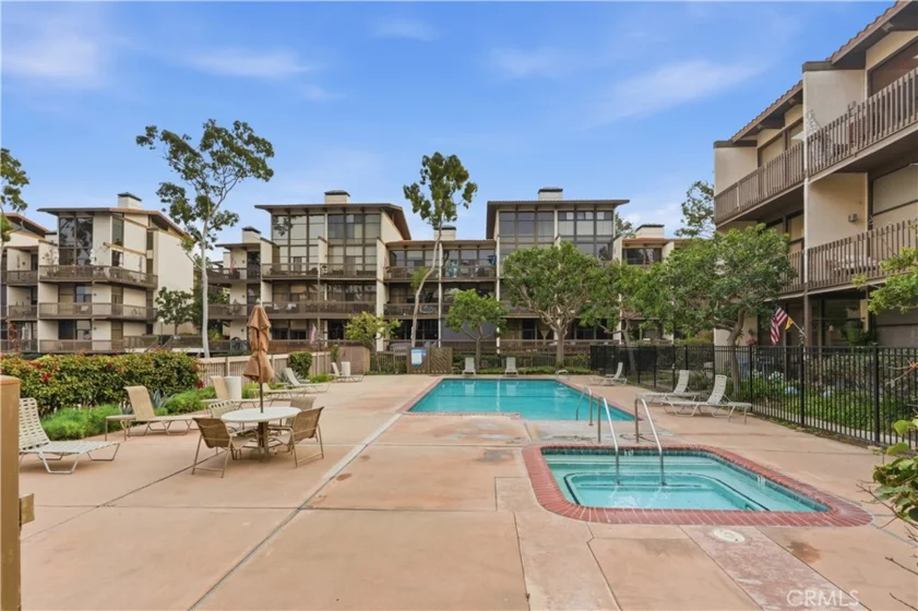 6126 N Marina Pacifica photo 23