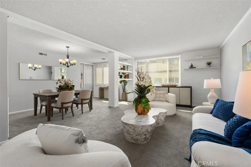 540 Kelton Avenue #204 photo 1