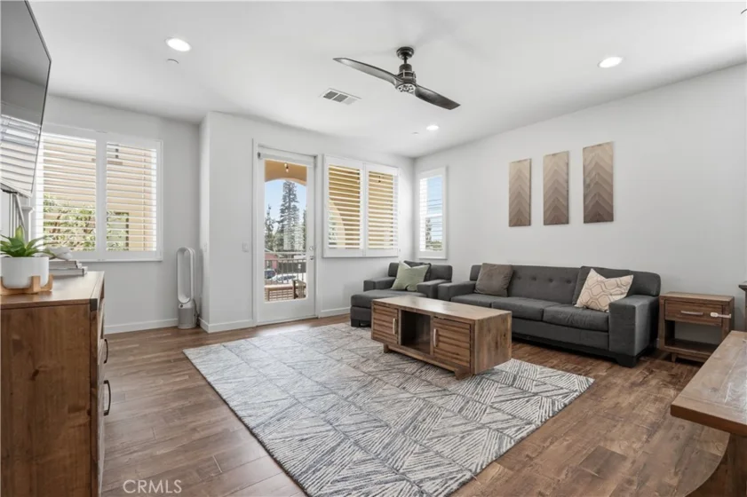 809 S Anaheim Boulevard #101 photo 3