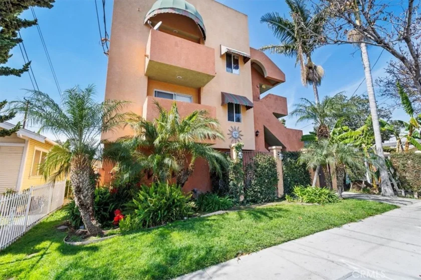 1485 Obispo Avenue #6 photo 1