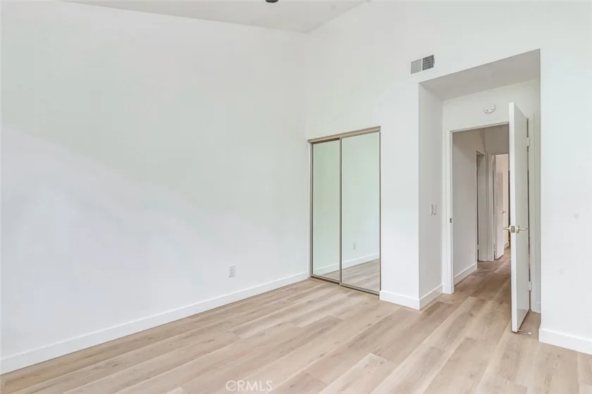 933 Creekside photo 15