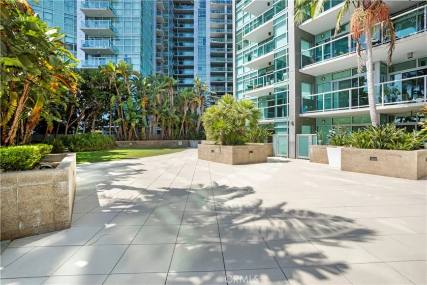 13650 Marina Pointe Drive #609 photo 66