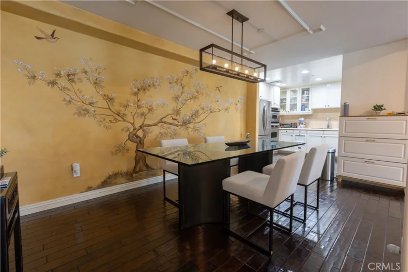 10795 Wilshire Boulevard #402 photo 14