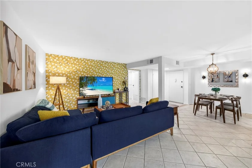 15020 Victory Boulevard #104 photo 17