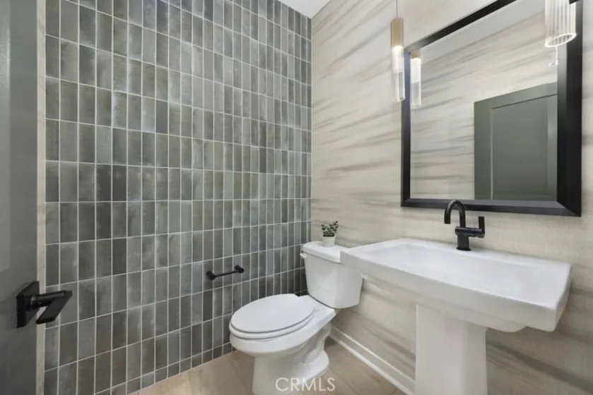 103 S Laxore Street #103 photo 13