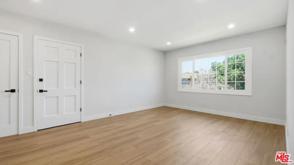 4030 Abourne Road #C photo 23
