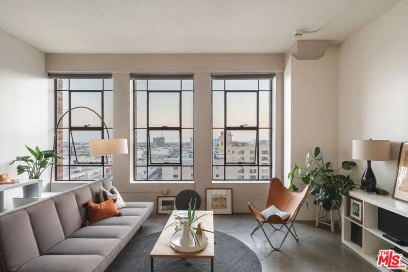 315 E 8th Street #803 photo 1