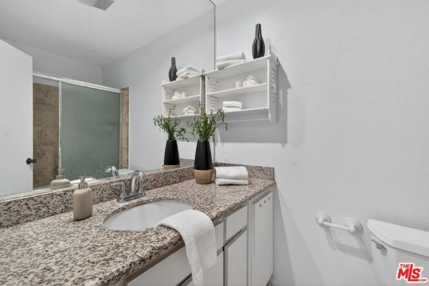 8530 Holloway Drive #303 photo 12