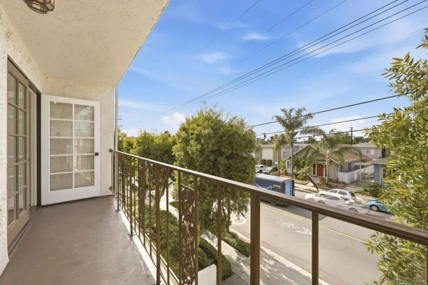 1263 Robinson #13 photo 32