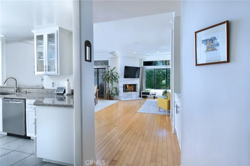 11847 Laurelwood #304 photo 3