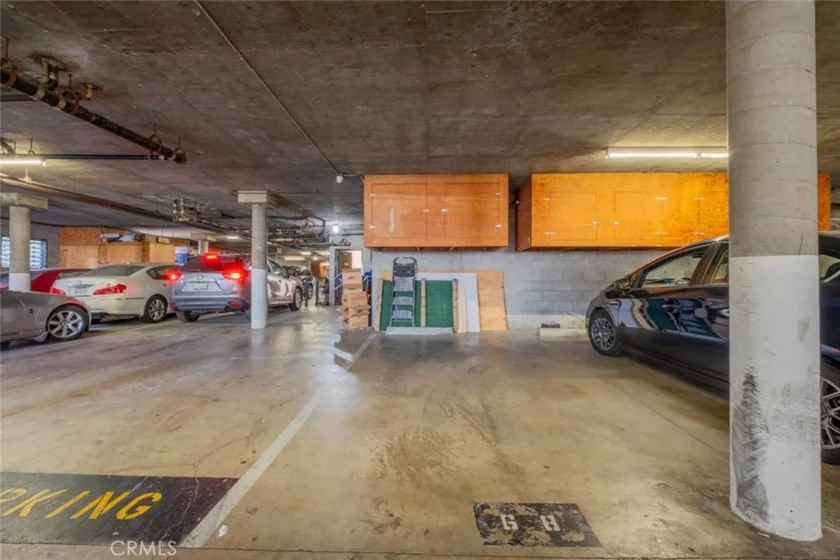 1305 N Columbus Avenue #112 photo 36