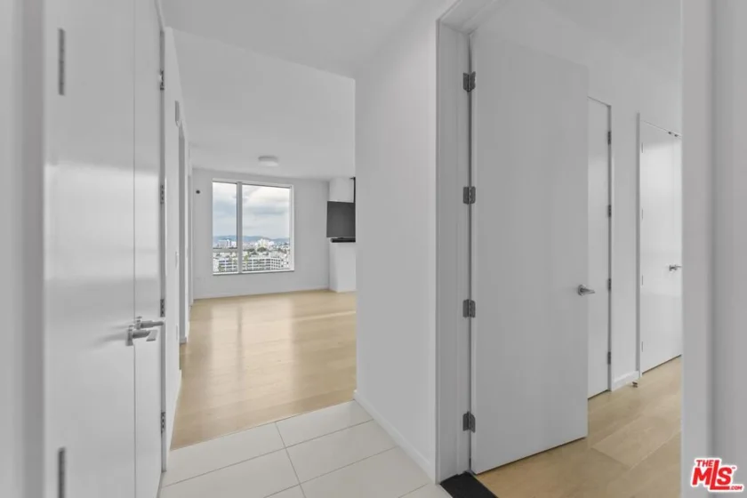 889 Francisco Street #1508 photo 7