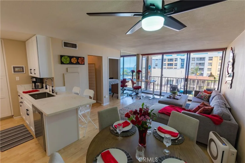 1750 E Ocean Boulevard #404 photo 1