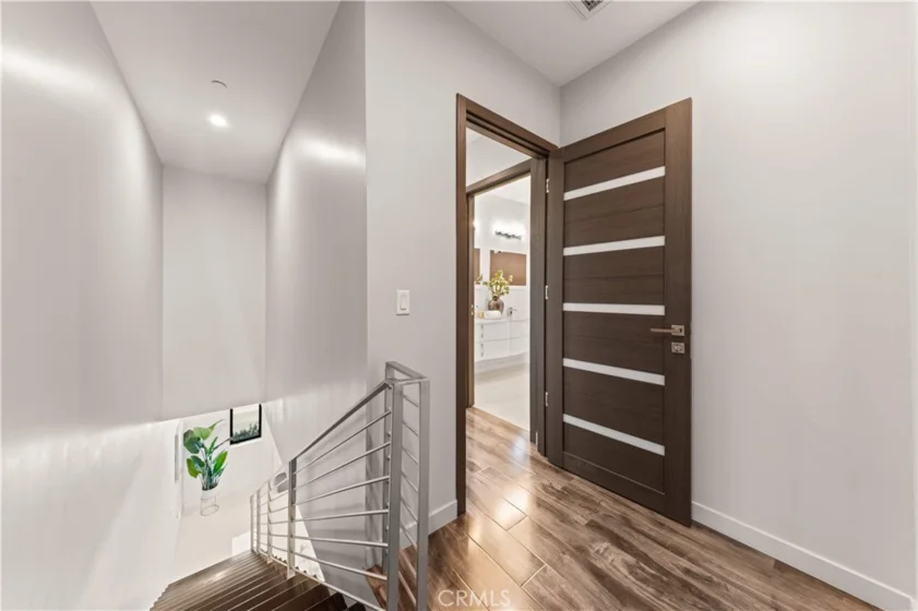 4485 Hazeltine Avenue #1 photo 26