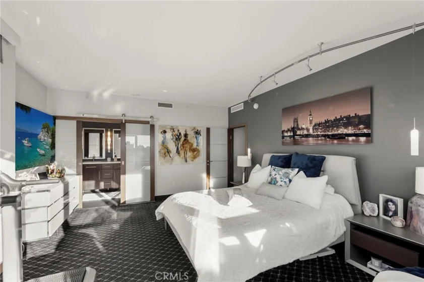 850 Beech #1205 photo 53