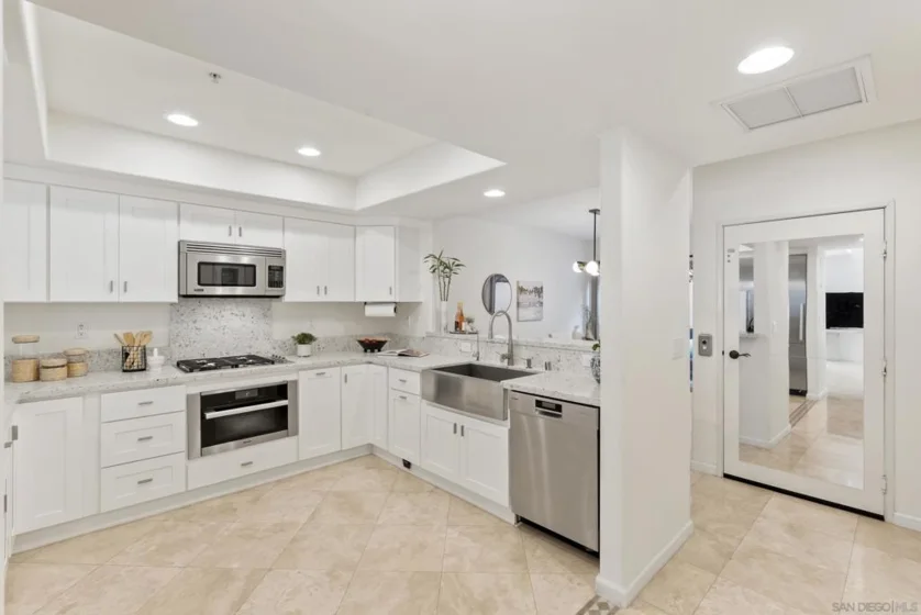 7520 Draper Avenue #3 photo 8
