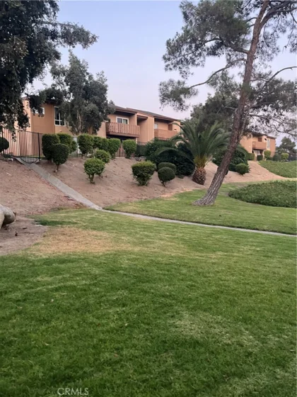 1051 Rock Springs #241 photo 27