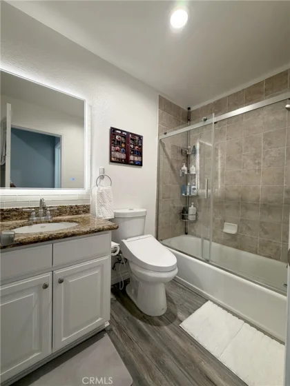 1637 E 5th Street #302 photo 7
