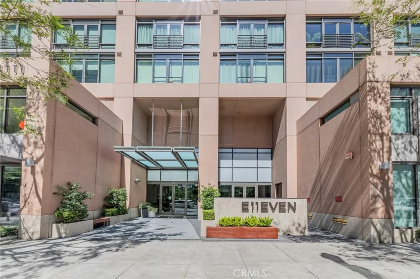 1111 S Grand Avenue #518 photo 1