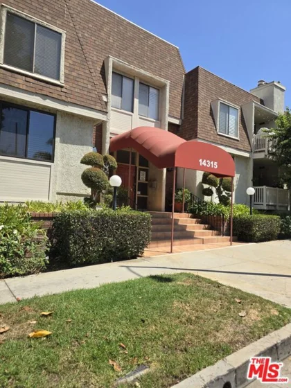 14315 Riverside Drive #105 photo 2
