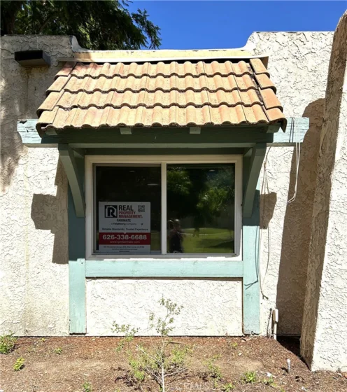 1326 Wheaton photo 2