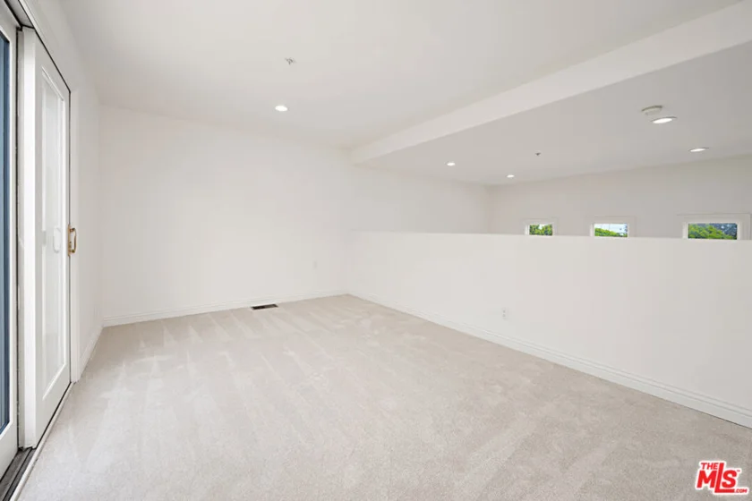 1217 Yale Street #103 photo 40