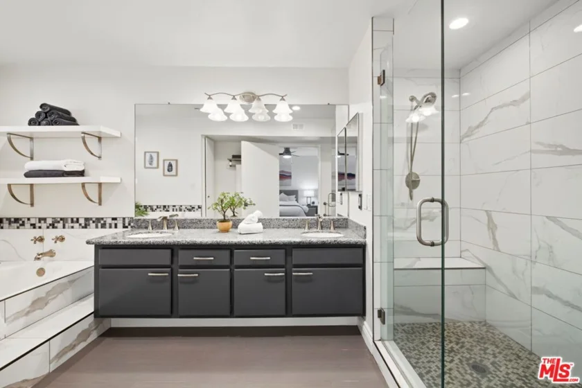 1222 N Kings Road #8 photo 35