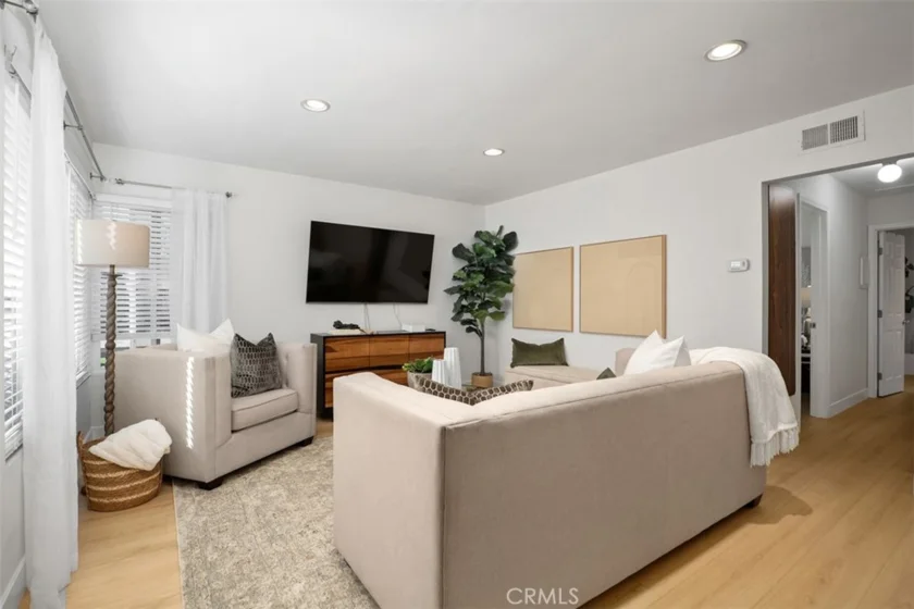 58 Clearbrook photo 7