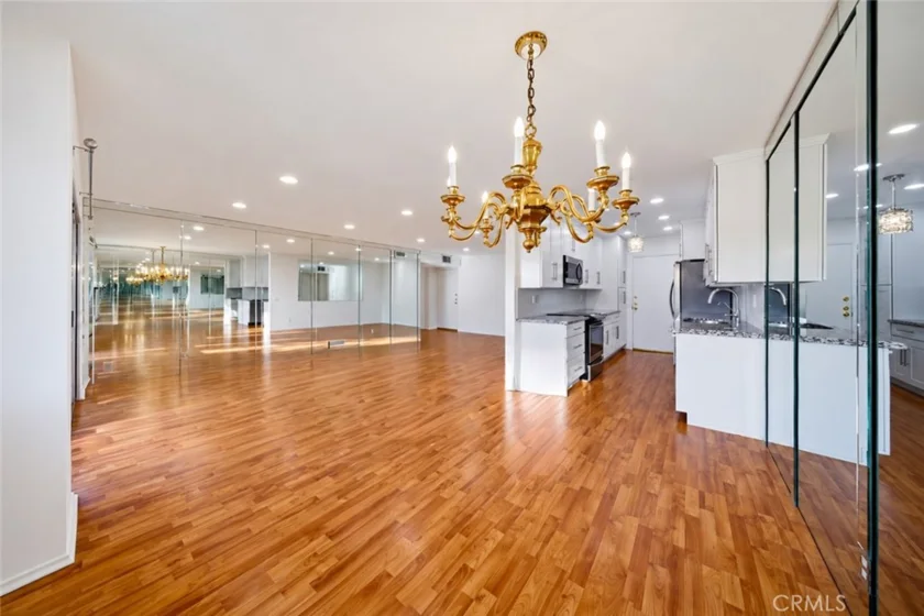 5400 Lindley Avenue #101 photo 3