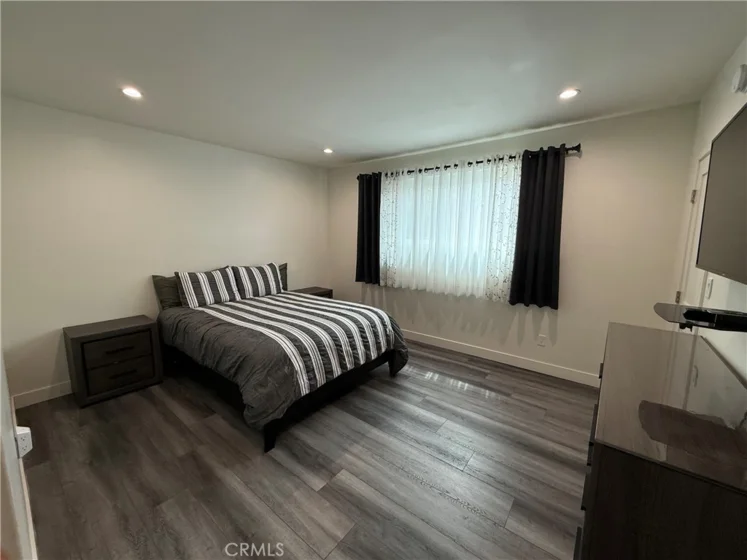 17111 Roscoe Boulevard #15 photo 7