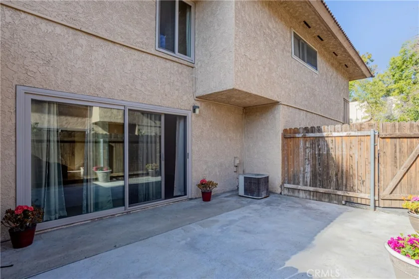 1008 Las Lomas Unit C photo 4