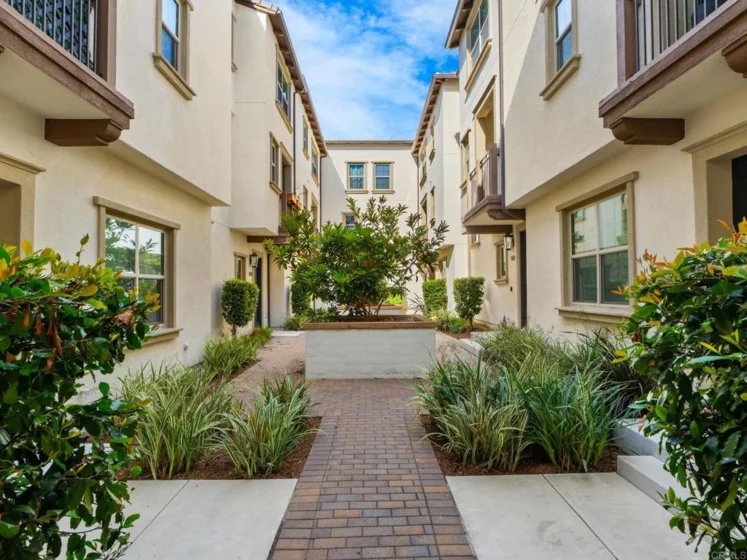 862 Slate Street photo 36